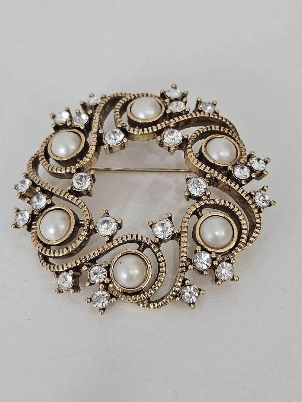 Monet Vintage Faux Pearl & Rhinestone Gold Tone Wreath Brooch Pin